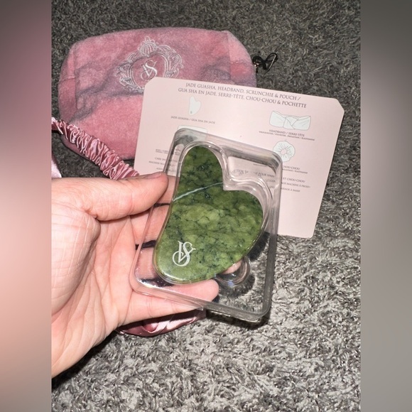 Victoria's Secret Self-Care Kit with Terry Logo Bag Jade Guasha Headband NWT 🤩 - Picture 4 of 12